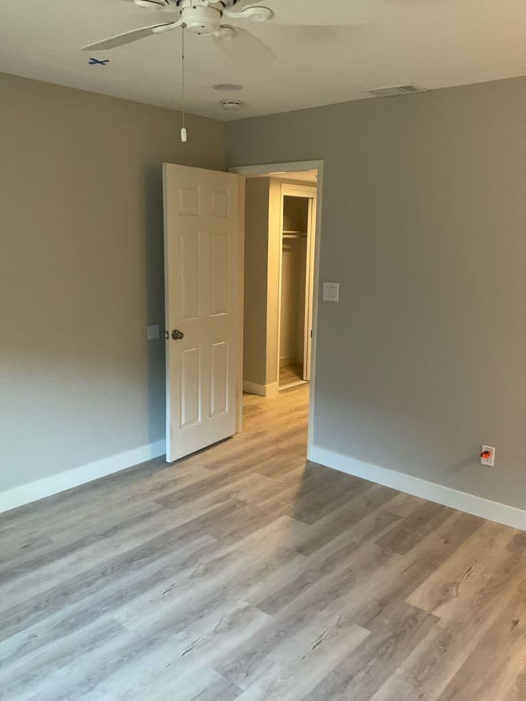 Building Photo - 6103 Templeton Dr