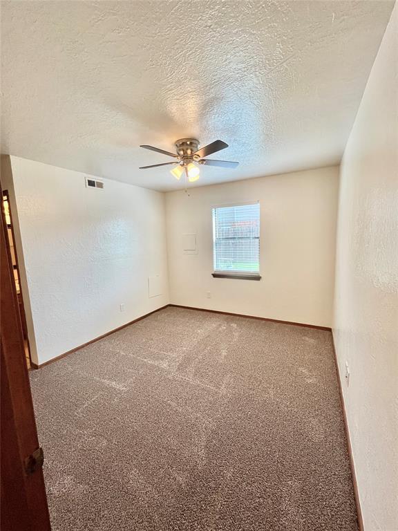 Building Photo - 1901 E Lindsey St