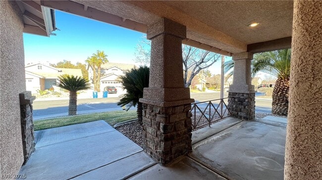 Building Photo - 10121 Oakmoor Pl