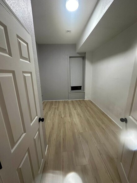 Building Photo - 3343 N 16th St