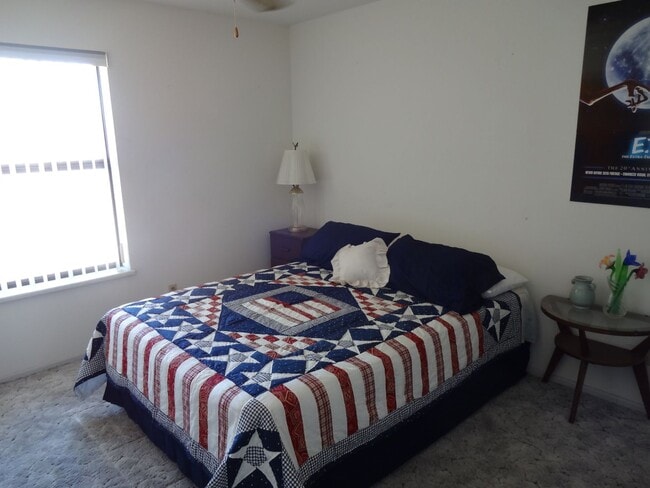 Building Photo - Winter Rental October to April 2027