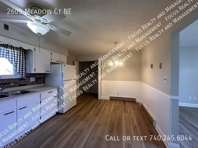 Building Photo - 2605 Meadow Ct NE