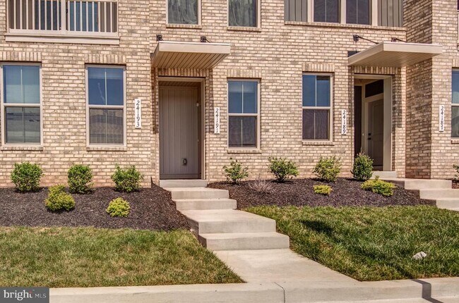 Building Photo - 24191 Pissarro Dr