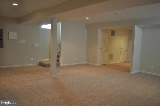 Building Photo - 22639 Tivoli Ln