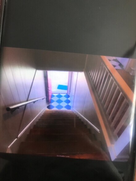 Building Photo - 205 W Evans St