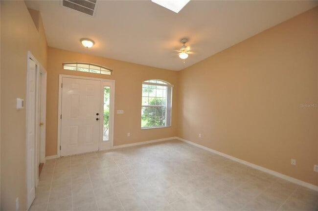 Building Photo - 69 Rose Dr