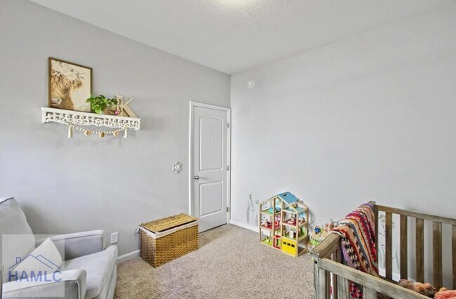 Building Photo - 158 Courage Wy