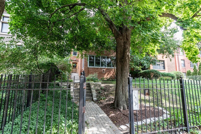 Building Photo - 4625 N Dover St