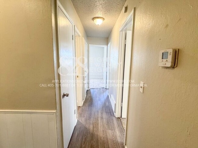 Building Photo - NICE 3 BED/1.5 BATH ON QUIET CUL-DE-SAC IN...