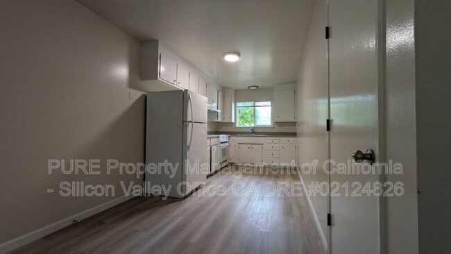 Building Photo - 1792 Halterman Ave