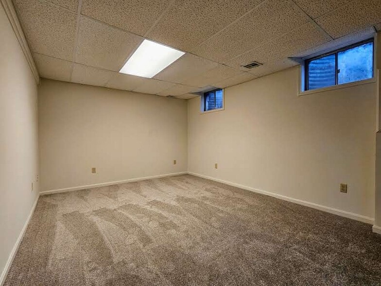 Building Photo - 256 Morgan Dr