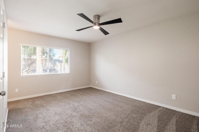 Building Photo - 4916 E Pershing Ave