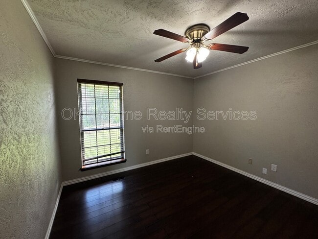 Building Photo - 6300 Brookside Dr