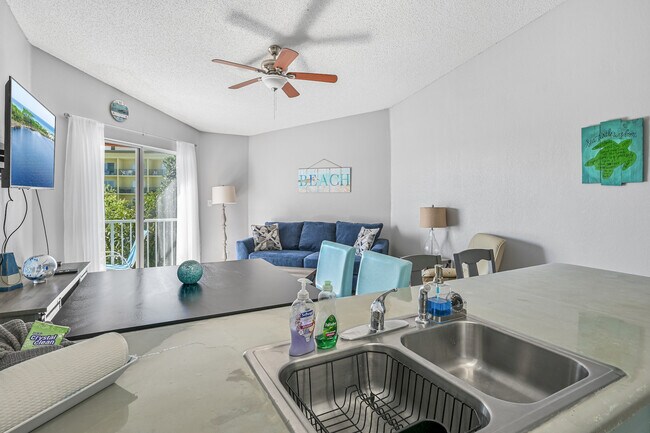 Building Photo - 2830 Scenic Gulf Dr