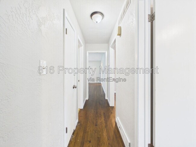 Building Photo - 8250 Webster Ave