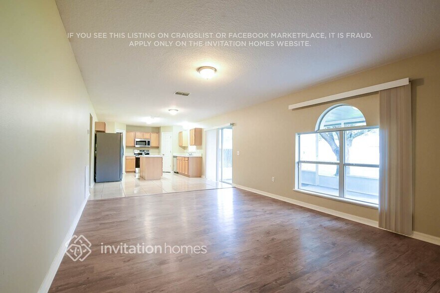 Building Photo - 16536 Corner Lake Dr