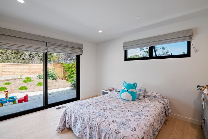 Building Photo - 3116 Calle Fresno