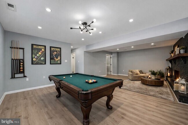 Building Photo - 110 Elaine Dr