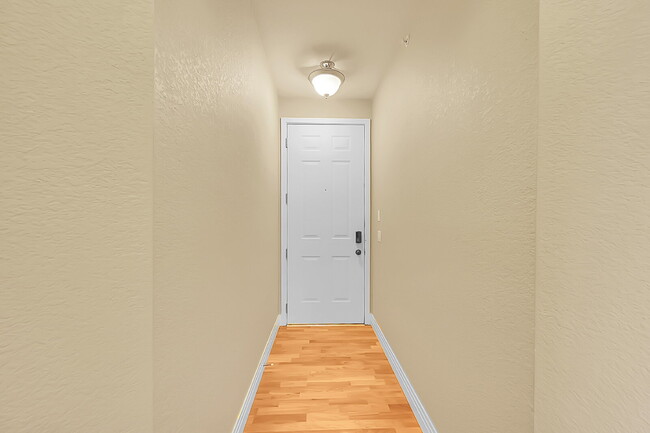 Building Photo - $2,045.00, 2-bed, 2-bath, located in Denve...