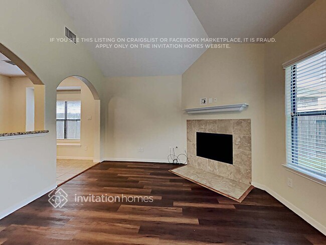 Building Photo - 18416 Sunrise Oaks Ct