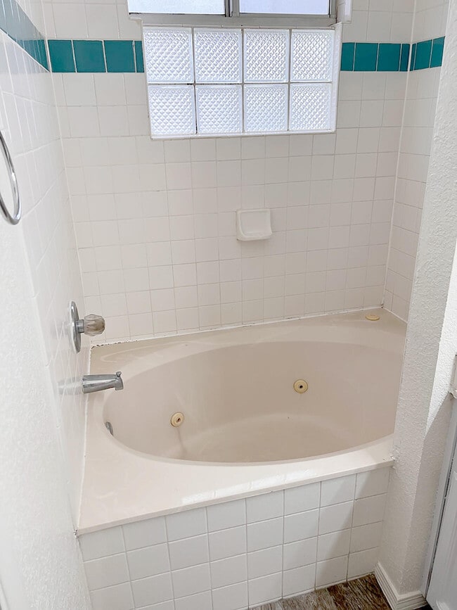Building Photo - 7125 Tierra Taos Dr