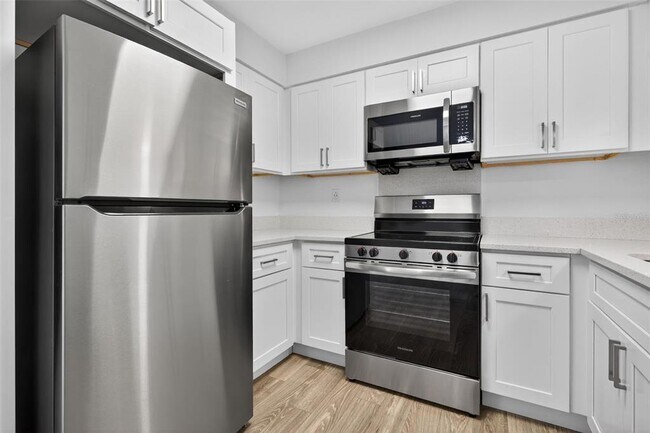 Building Photo - 612 Bass Ct