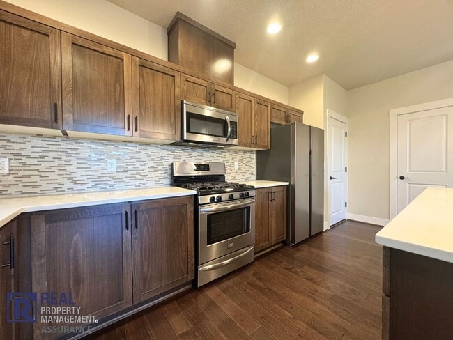 Building Photo - Mt Hood views 4BR/3BA Villebois luxury home available now! Dog Friendly