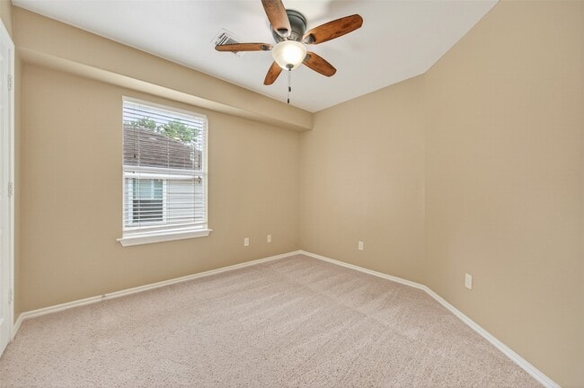 Building Photo - 54 Blue Creek Pl