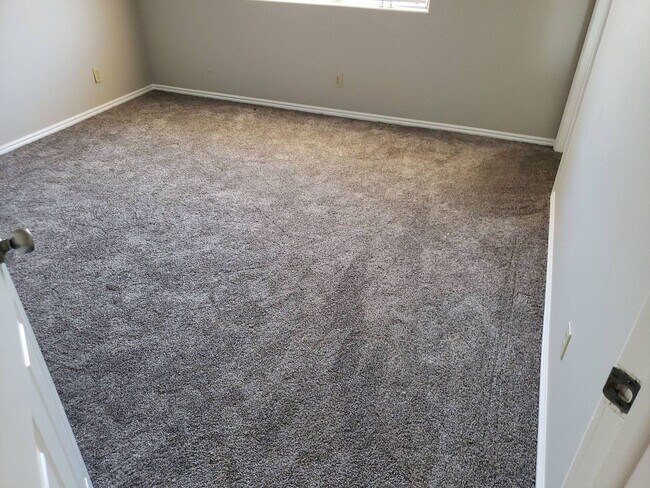 Building Photo - Cozy 3 Bedroom Single-Level Home on Corner Lot in St. George