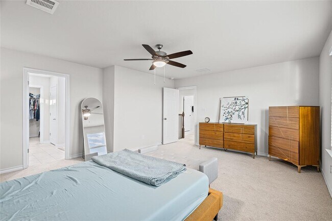 Building Photo - 7325 Loggia Pl