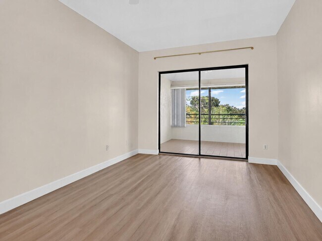 Building Photo - 7460 La Paz Blvd