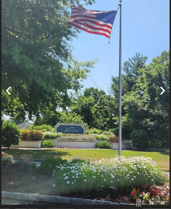 Building Photo - 828 Waterford Dr