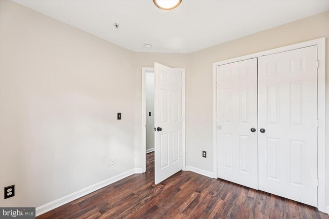 Building Photo - 3811 Eisenhower Ave