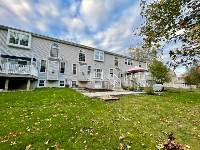 Building Photo - 53 Ross Way