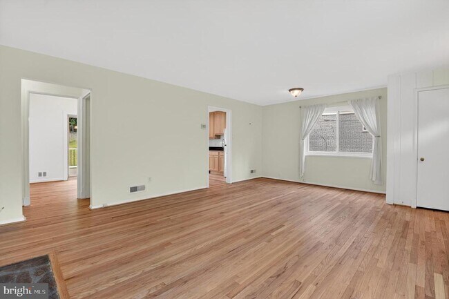 Building Photo - 3129 Homewood Pkwy