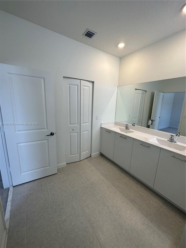 Building Photo - 12570 NW 23rd Pl