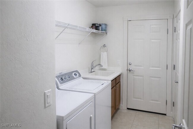 Building Photo - 7267 Salerno Ct