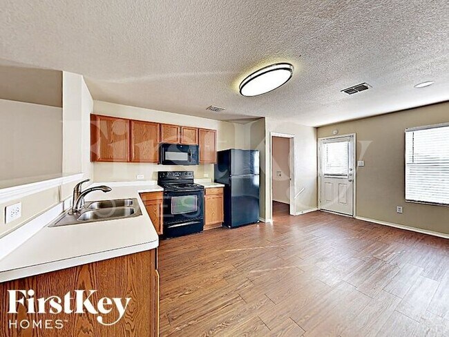 Building Photo - 14112 Silkwood Dr