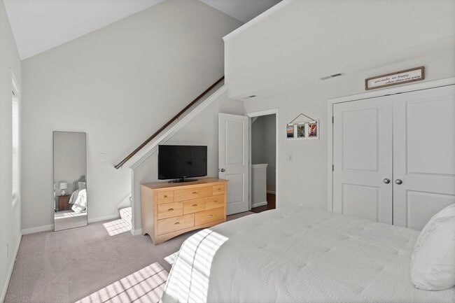 Building Photo - 45 Riley Rd