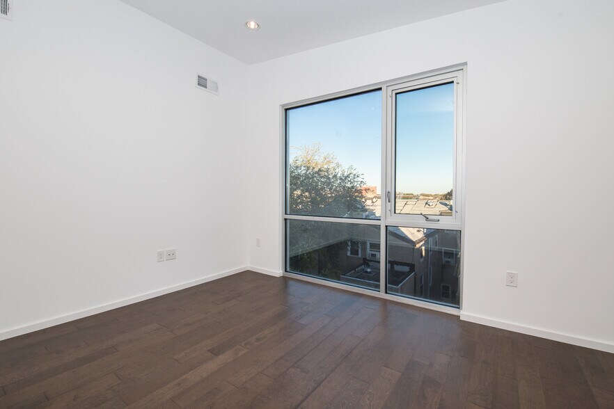 Building Photo - 1441 N 7th St