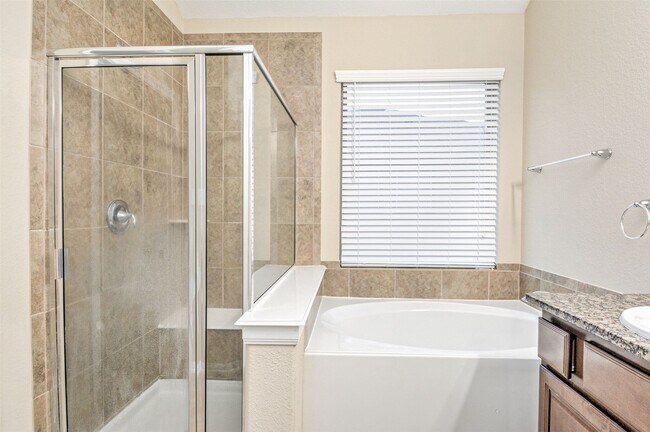 Building Photo - 19 Cheswood Manor Court