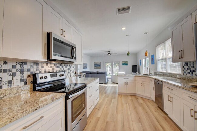 Building Photo - 232 Dixie Blvd