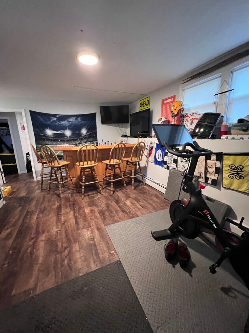 Building Photo - 117 Cowing St