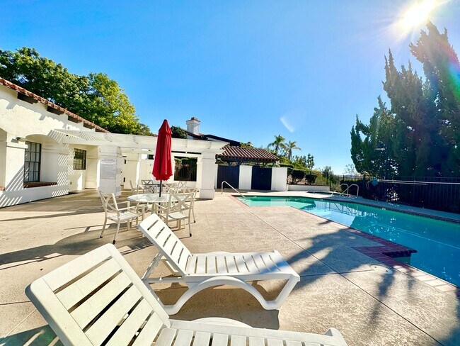 Building Photo - Sweet Single-Story, Completely Detached, Home in the Picturesque Fallbrook Village HOA Community!
