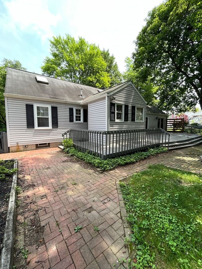 Building Photo - Charming 3-Bedroom Home in Reynoldsburg – ...