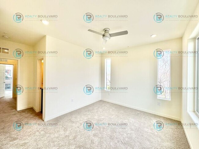 Building Photo - Modern 2 Bedroom 2Bath Townhome with Dual Patios & Designer Finishes near Truckee River