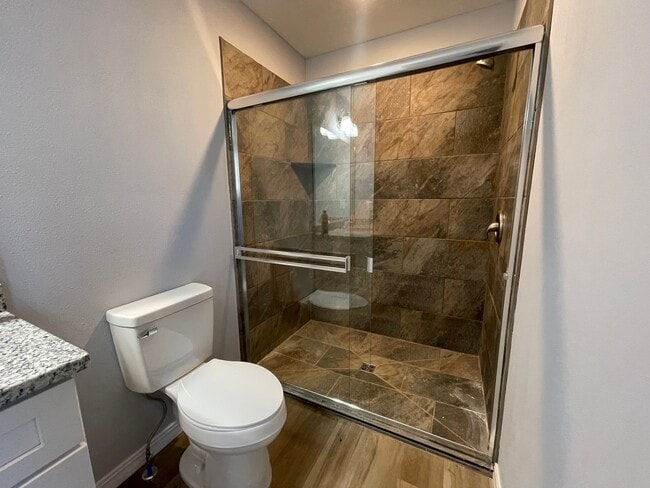 Building Photo - Never Occupied - Brand New 2 bedroom 2 bath Duplex in Kimberling City, MO - Ask us about Move In ...