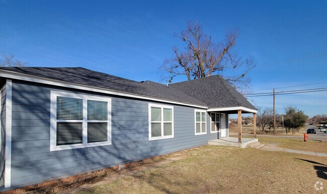 Building Photo - 4701 N McKinley Ave