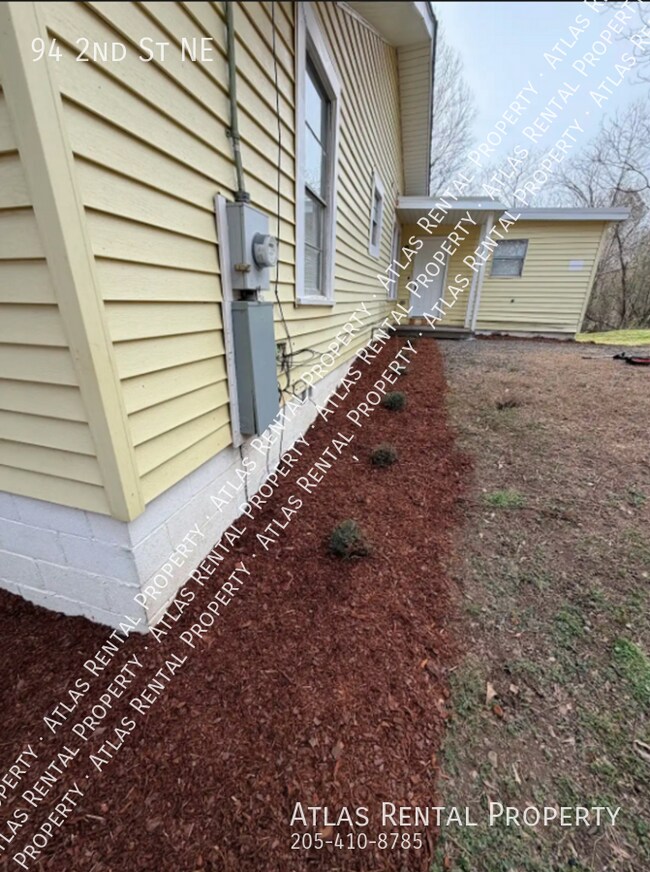 Building Photo - 94 2nd St NE