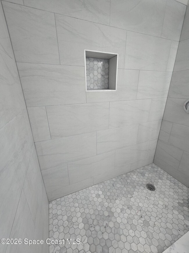 Building Photo - 39 E Azalea Cir